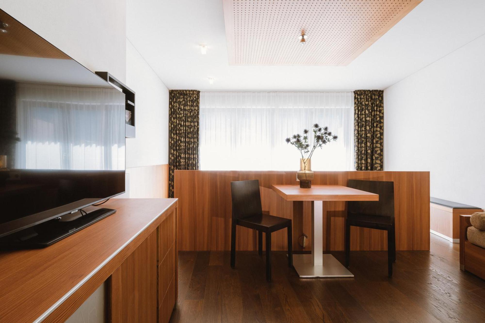 Lindenhof Pure Luxury & Spa Dolcevita Resort Натурно Экстерьер фото